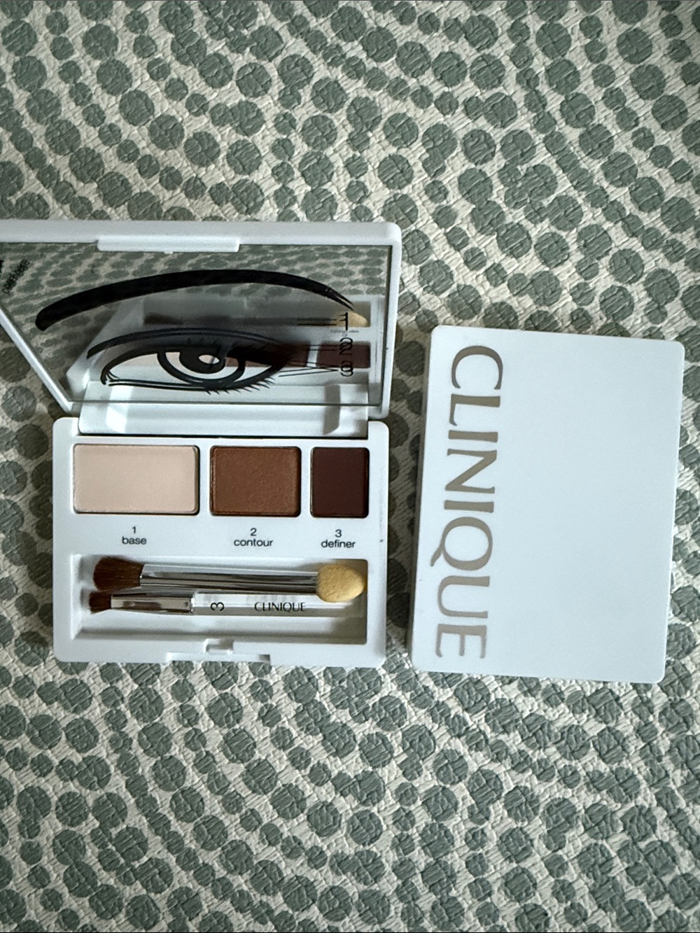 Clinique Neutral Eyeshadow Trio — Cream, Brown & Deep Brown